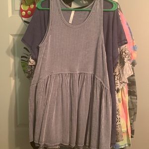 Sleeveless boutique top.